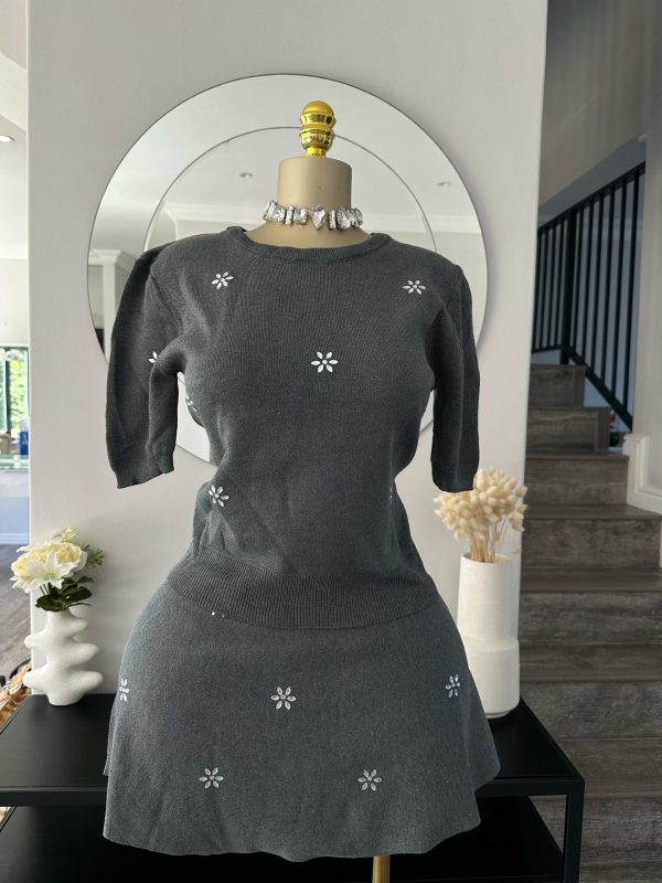 Star shaped rhinestones detailed skirt set